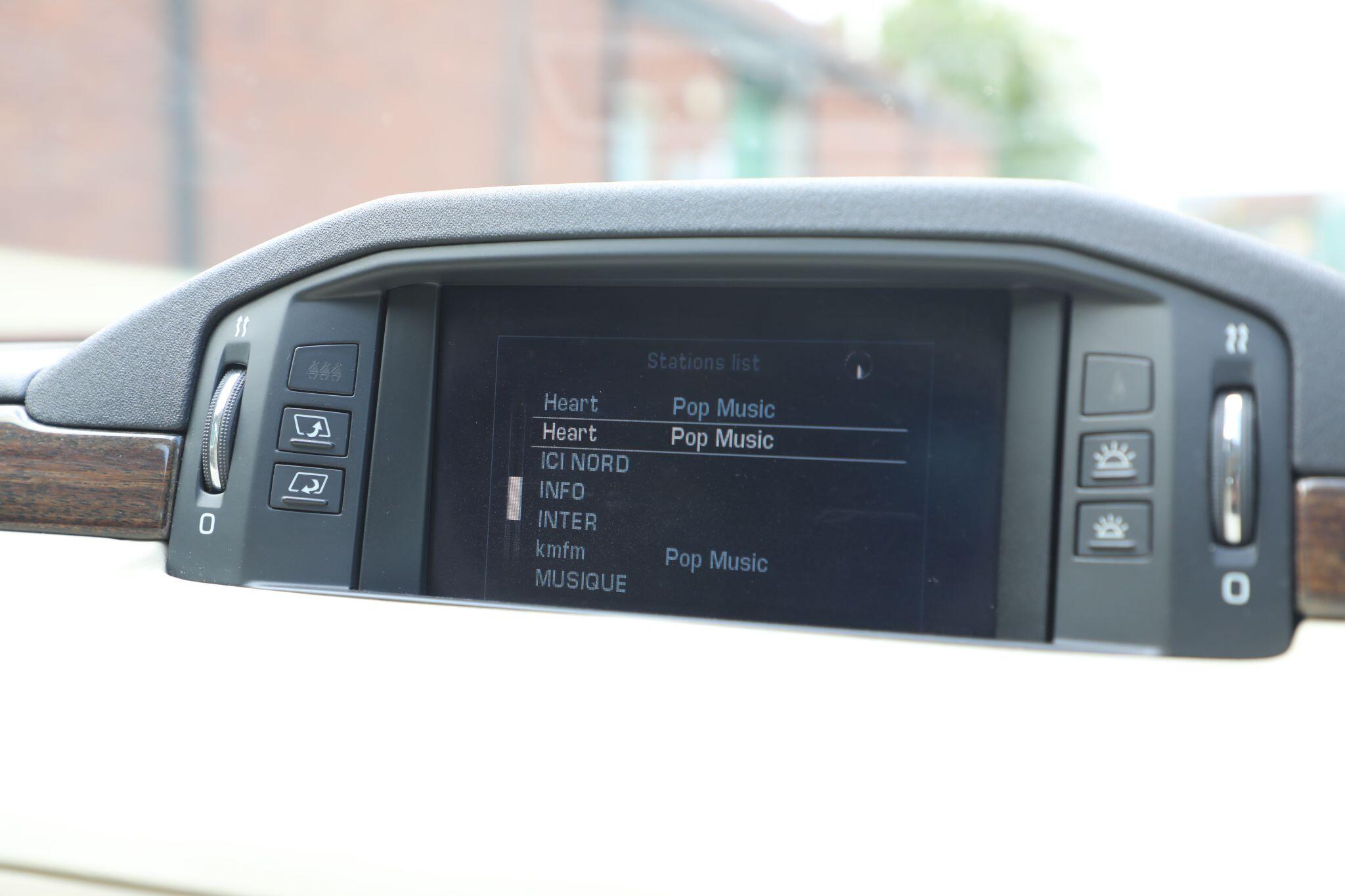 Large vehicle image